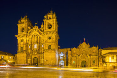 Peru, Cusco, Plaza de Armas and Jesuit Church at blue hour - FOF08764