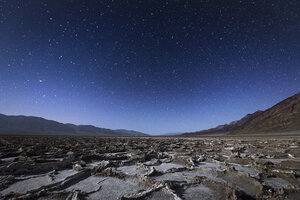 USA, Kalifornien, Death Valley, Badwater Basin bei Nacht - EPF00290