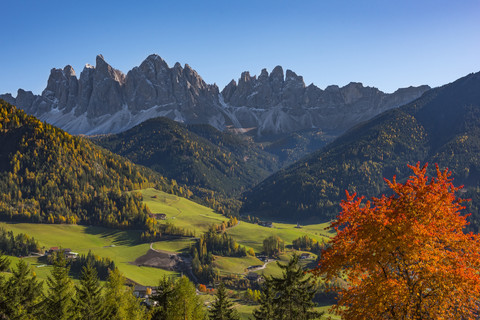 Italien, Südtirol, Ötztal, Geislergruppe im Herbst, lizenzfreies Stockfoto