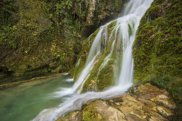 Spain, Orbaneja del Castillo, waterfall - DHCF00056
