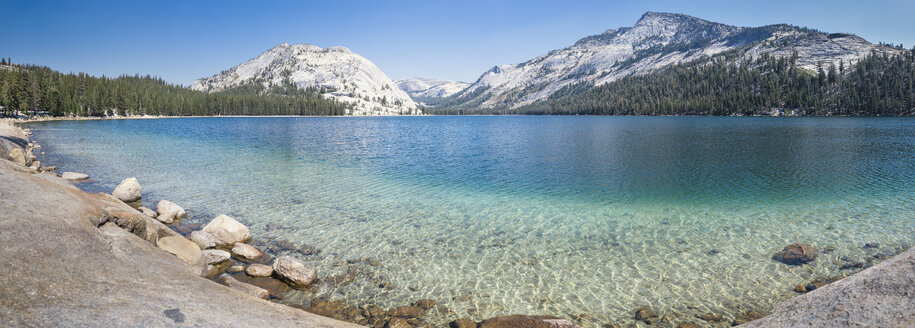 USA, California, Yosemite National Park, mountain lake - EPF00295