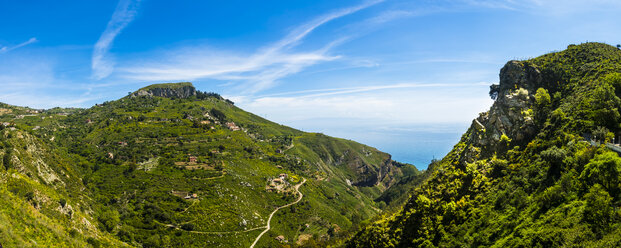 Italy, Sicily, Taormina, view above the mountains - AMF05221