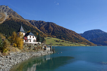 Italien, Südtirol, Kastelruth am Reschensee, Schloessel - LB01539