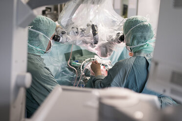 Neurochirurgische Operation - MWEF00120