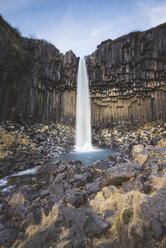 Island, Sudurland, Svartifoss im Skaftafell-Nationalpark - EPF00314