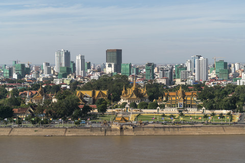 Kambodscha, Phnom Penh, Stadtbild mit Königspalast, lizenzfreies Stockfoto