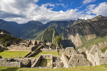 Peru, Andes, Urubamba Valley, Machu Picchu - FOF08841