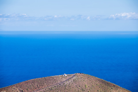 Spanien, Teneriffa, ländliche Landschaft mit Bäumen, lizenzfreies Stockfoto