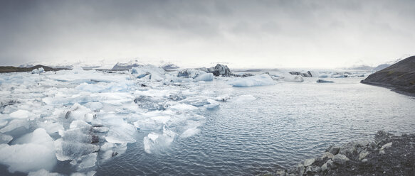 Island, Panoramablick auf Joekulsarlon, Lagune eines Gletscherflusses - EPF00321