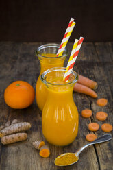 Carrot tangerine Smoothie with curcuma - LVF05868