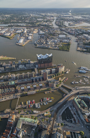 Deutschland, Hamburg, Luftaufnahme der Elbphilharmonie, lizenzfreies Stockfoto