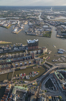 Deutschland, Hamburg, Luftaufnahme der Elbphilharmonie - PVCF00991