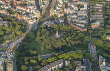 Deutschland, Hamburg, Luftbild von Mitte mit Alter Elbpark und Bismarck-Denkmal - PVCF01012