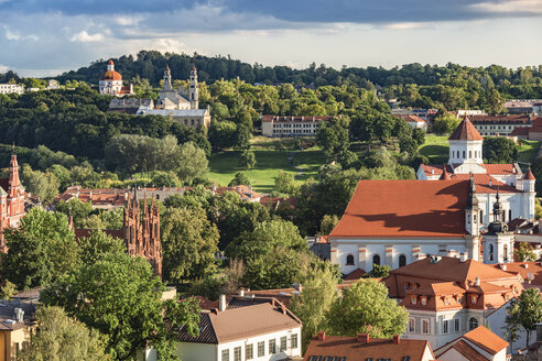 Lithuania, Vilnius, view to the old town from Gediminas Tower - CSTF01225