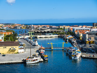 Caribbean, Antilles, Curacao, Willemstad, - AMF05280