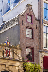 Netherlands, Amsterdam, Oude Hoogstraat, smallest house in town - WDF03912