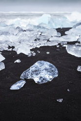 Iceland, Jokulsarlon, Diamond Beach, glacial ice on the beach - EPF00354