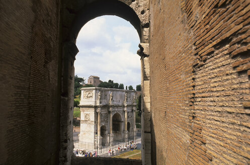 Italien, Rom, Blick auf den Konstantinbogen - DSGF01475