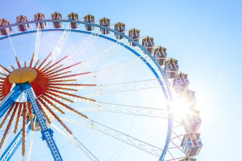 Deutschland, München, Riesenrad auf dem Oktoberfest - MMAF00041