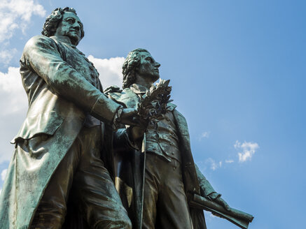 Deutschland, Weimar, Goethe-Schiller-Denkmal - AMF05293