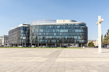 Poland, Warsaw, Metropolitan building on Pilsudski Square - CSTF01266