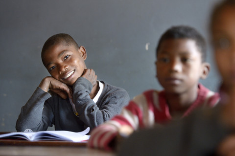 Madagaskar, Schülerinnen und Schüler der Grundschule Fianarantsoa, lizenzfreies Stockfoto