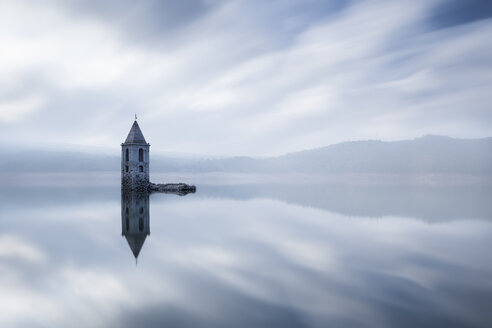 Spain, Vilanova de Sau, submerged Church of Sant Roma at Sau Reservoir - XCF00143