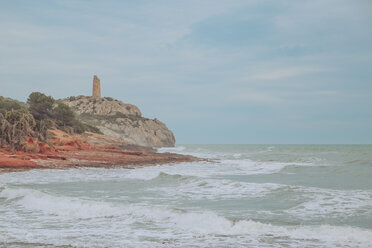 Spanien, Oropesa del Mar, Blick auf den Torre de la Colomera - RTBF00732