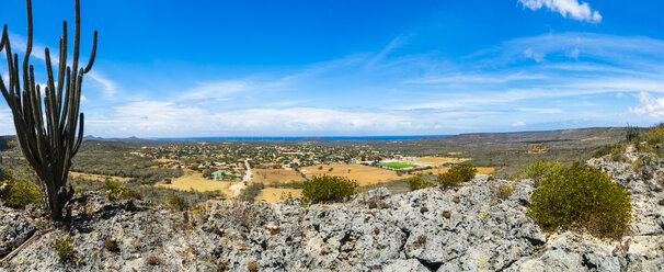 Caribbean, Bonaire, Kralendijk, view at the coast and the town of Rincon - AMF05323