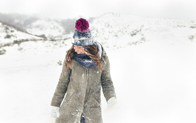 Portrait of a beautiful woman in the snow - MGOF03043