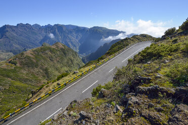 Portugal, Madeira, Bergstraße - RJF00657