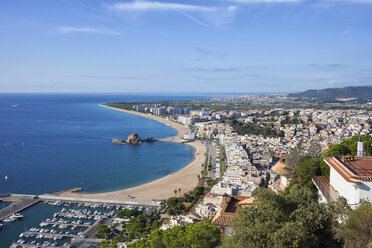 Spain, Catalonia, Blanes, resort town at Mediterranean Sea, view from above - ABOF00171