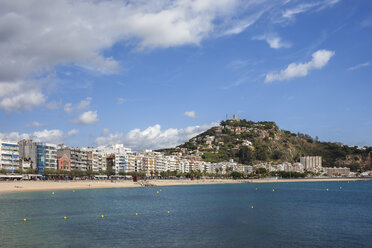 Spanien, Katalonien, Blanes, Badeort an der Costa Brava am Mittelmeer - ABOF00174