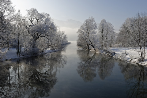 Deutschland, Bayern, Frost an der Loisach bei Kochel am See, lizenzfreies Stockfoto