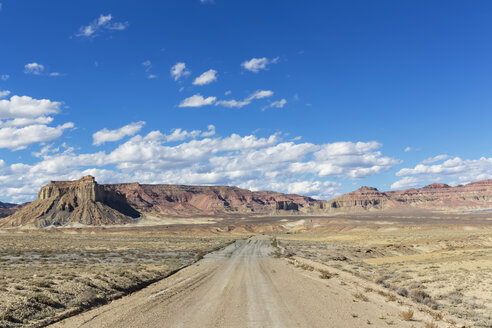 USA, Arizona, Glen Canyon National Recreation Area, Felsformationen am NP 230 Straße zum Alstrom Point - FOF09031