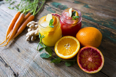 Saft mit Orangen, Ingwer, Minze und Karotten - GIOF02261