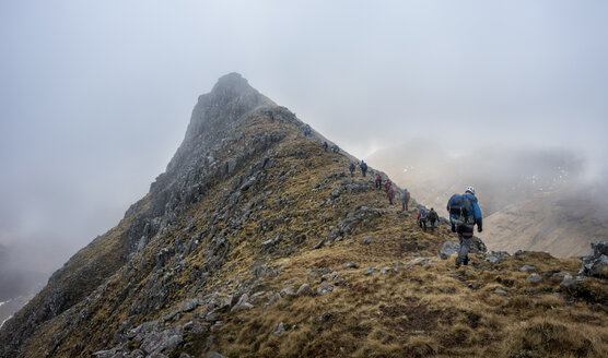 Vereinigtes Königreich, Schottland, Glencoe, Trekking in Sron na Lairig - ALRF00860