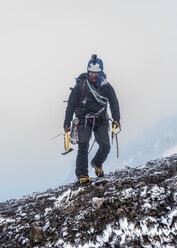 UK, Scotland, Ben Nevis, mountaineer at Number Two Gully - ALRF00873