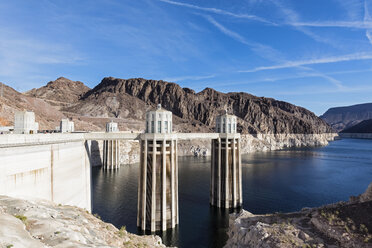 USA, Nevada, Arizona, Lake Mead, Colorado River, Hoover-Damm, Druckleitungstürme - FOF09112