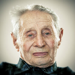 Porträt eines älteren Mannes - ZOCF00177