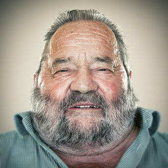 Portrait of an elderly man with beard - ZOCF00187