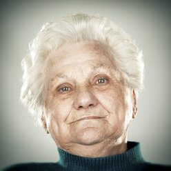 Portrait of an elderly lady - ZOCF00188