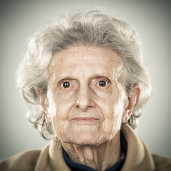 Portrait of an elderly lady - ZOCF00202
