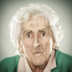 Portrait of an elderly lady - ZOCF00204