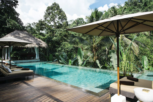 Indonesia, Bali, tropical swimming pool - JUBF00218