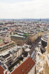 Austria, Vienna, cityscape with shopping street Graben - WDF03939