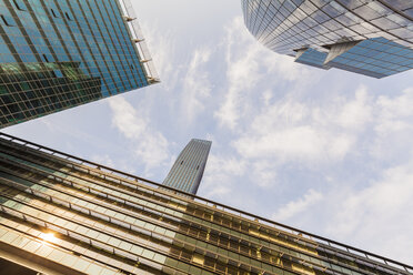 Österreich, Wien, Donau City, DC Tower 1 und andere Wolkenkratzer - WDF03944