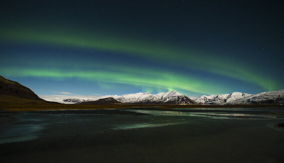 Island, Nordlichter bei Nacht - RAEF01795