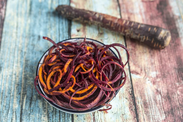 Carrot noodles in a bowl - SARF03280