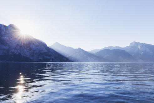 Austria, Upper Austria, Salzkammergut, sunset at Lake Traunsee - GWF05170